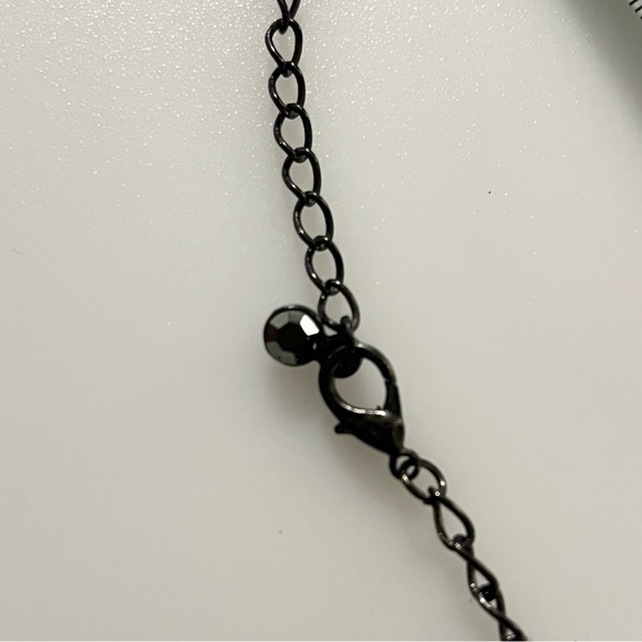 Vintage Black Gunmetal Confetti Lucite Necklace and matching Earrings Set - Picture 15 of 16